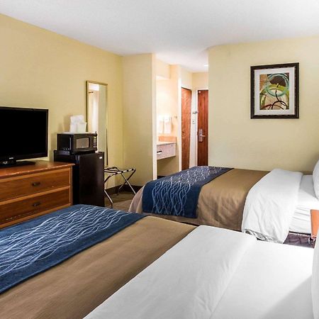 Quality Inn Darien-North Brunswick Zewnętrze zdjęcie