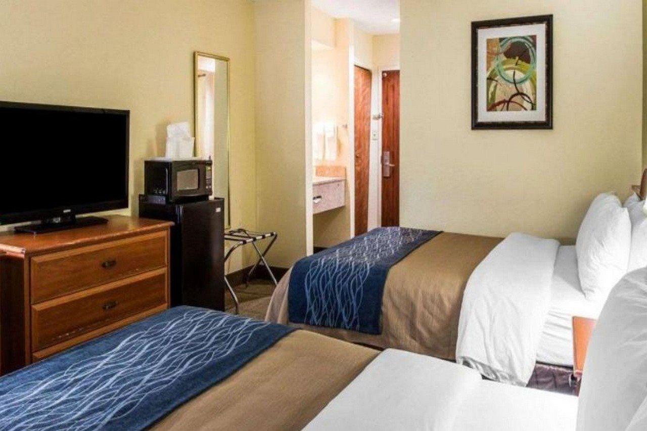 Quality Inn Darien-North Brunswick Zewnętrze zdjęcie