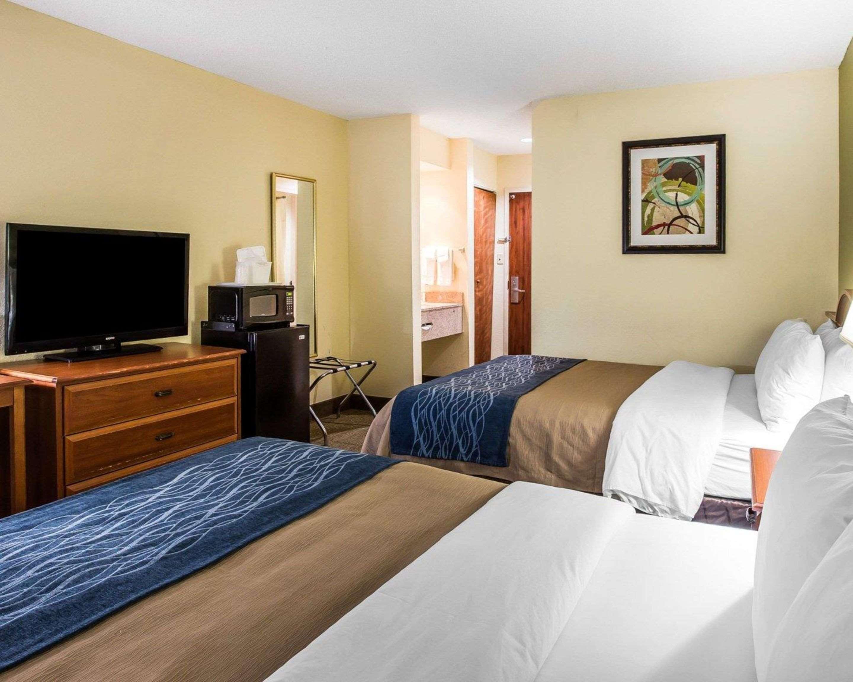 Quality Inn Darien-North Brunswick Zewnętrze zdjęcie