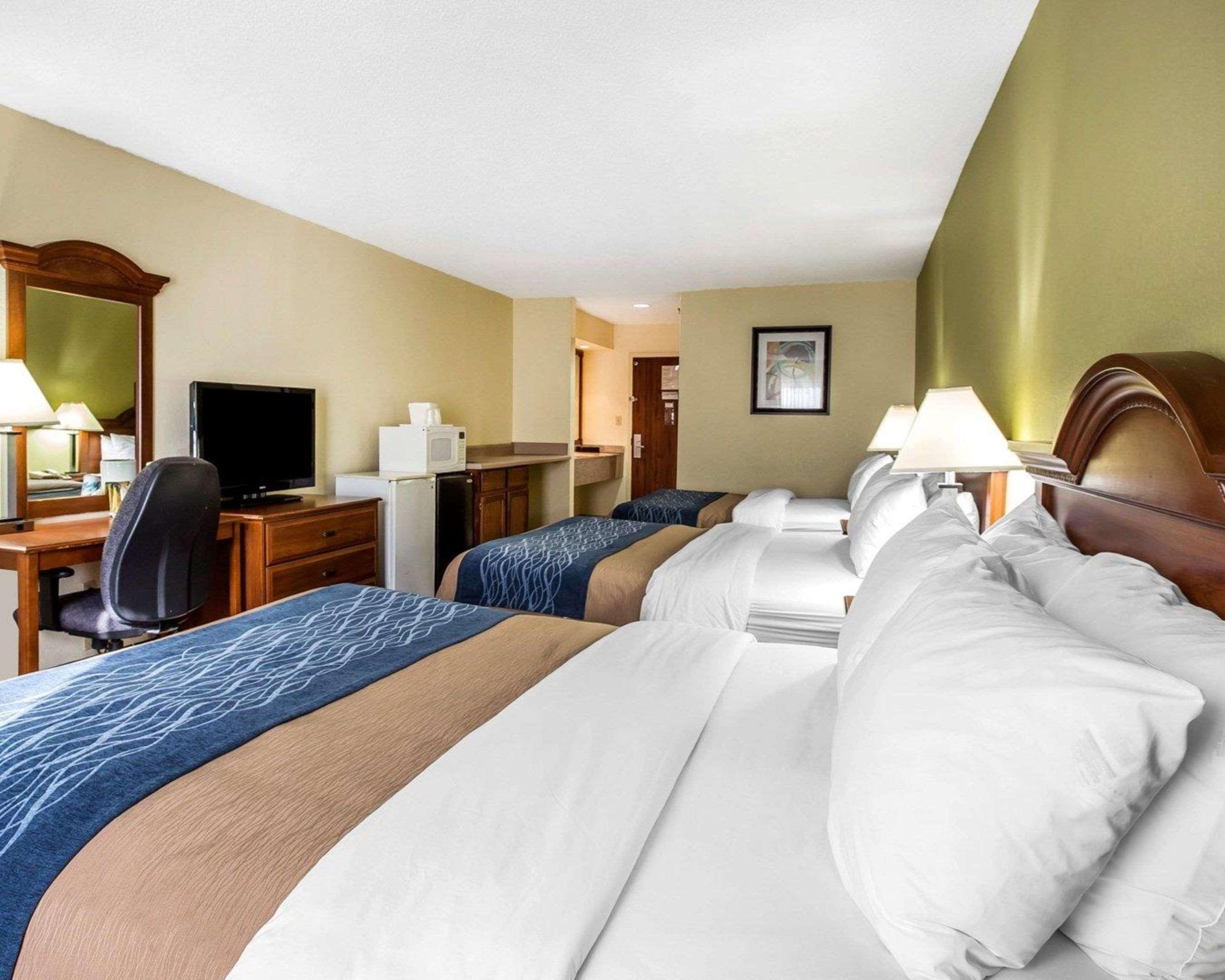 Quality Inn Darien-North Brunswick Zewnętrze zdjęcie