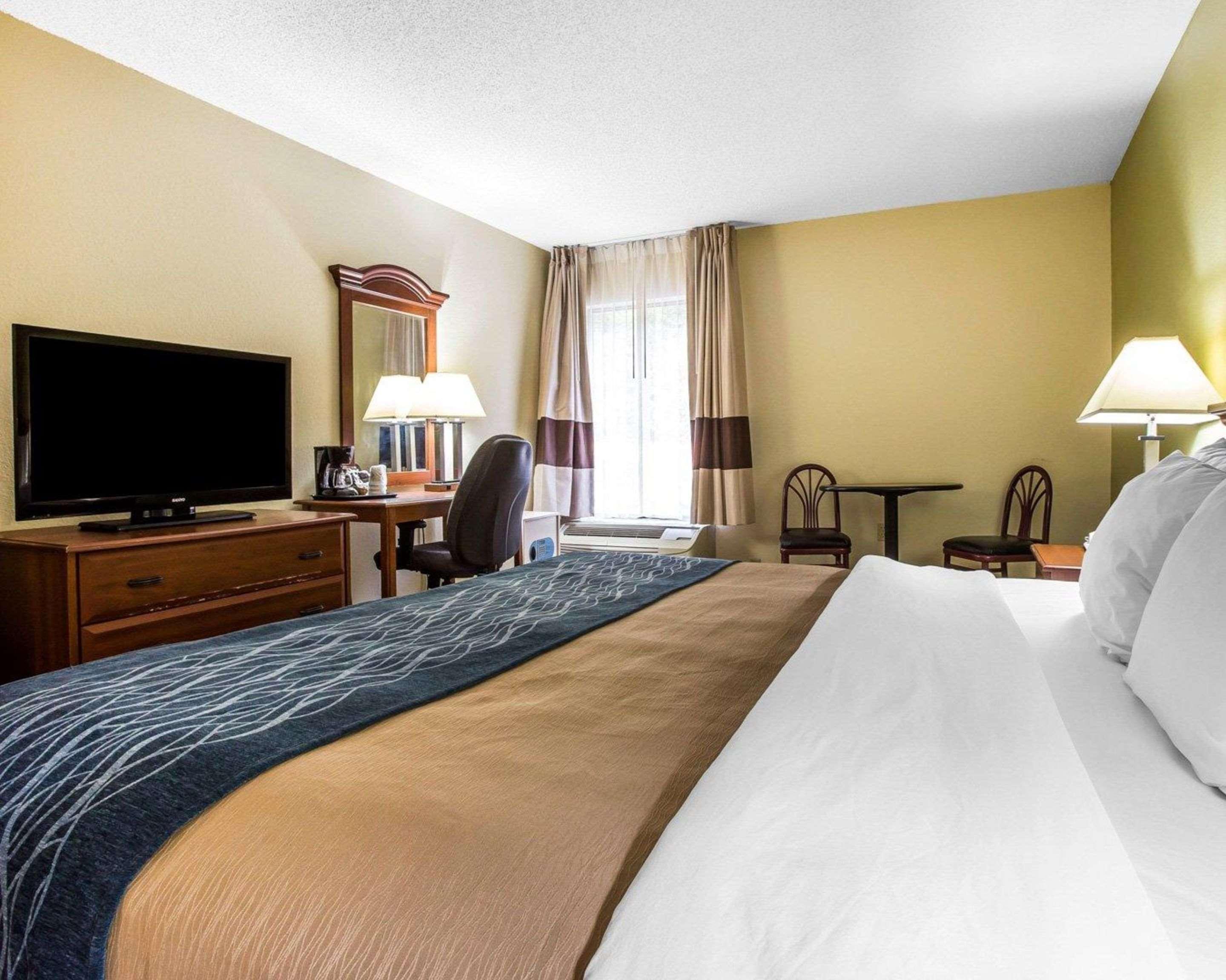 Quality Inn Darien-North Brunswick Zewnętrze zdjęcie