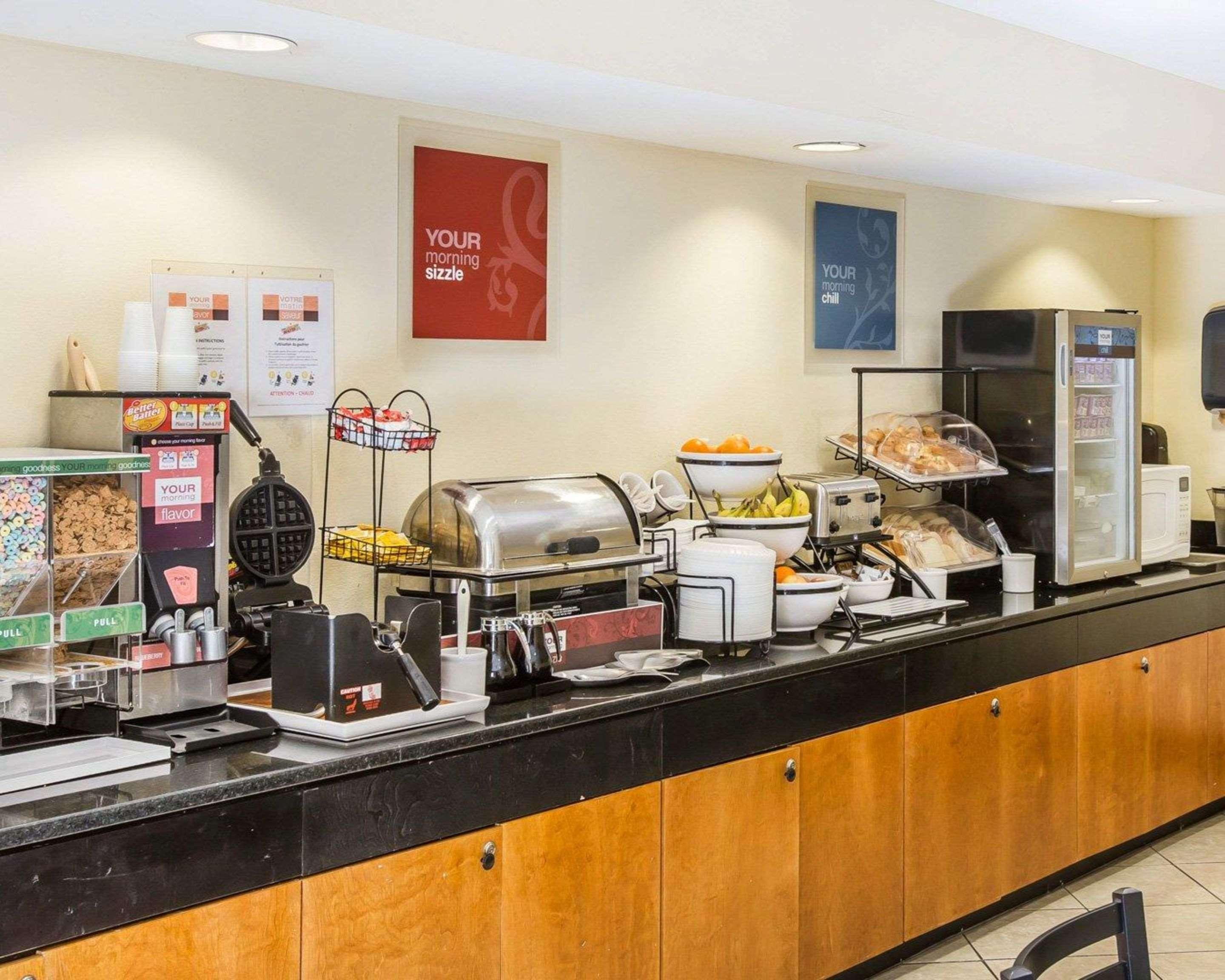 Quality Inn Darien-North Brunswick Zewnętrze zdjęcie